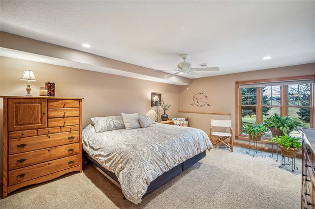 1539 239th Street, State Center, IA 50247