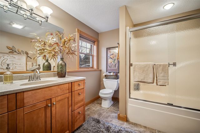 1539 239th Street, State Center, IA 50247