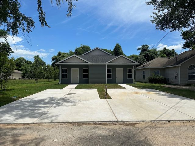 104 Turner Drive A, Willis, TX 77378