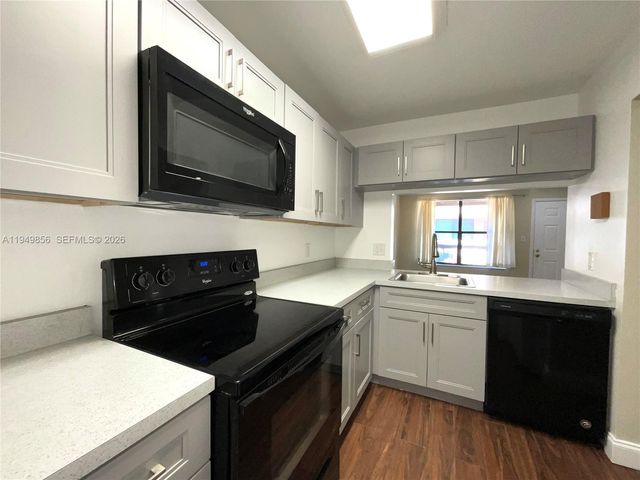 10043 Winding Lake Rd 201, Sunrise, FL 33351