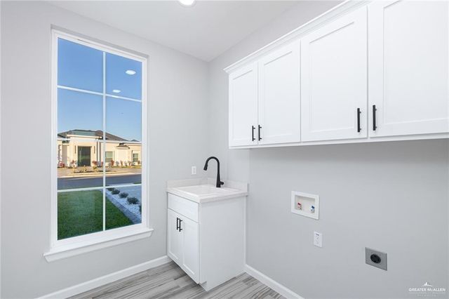 3304 Rabbit Run Avenue, Alton, TX 78572