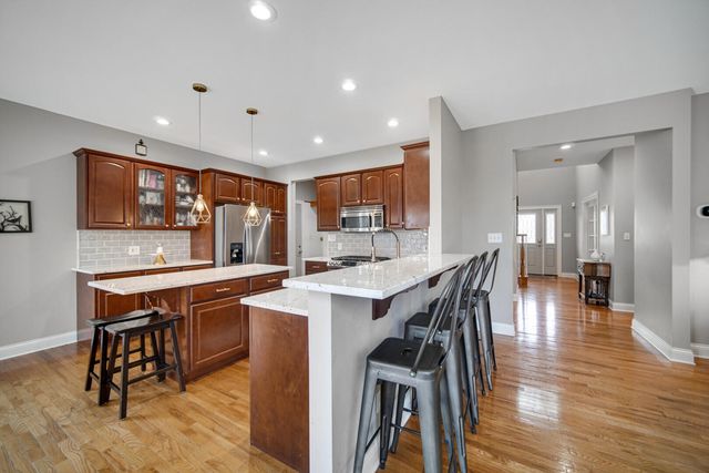 6825 73rd Court, Schererville, IN 46375