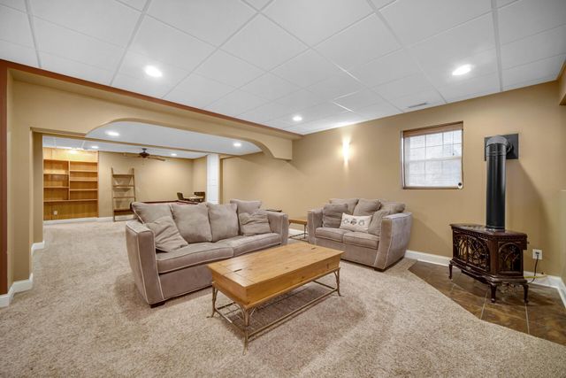 6825 73rd Court, Schererville, IN 46375