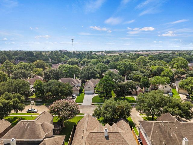 13518 Pemberwick Park Lane, Houston, TX 77070