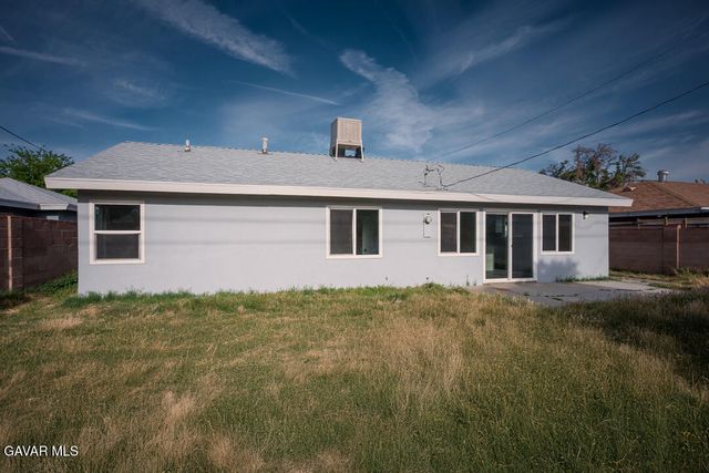 45462 E 3rd Street, Lancaster, CA 93535