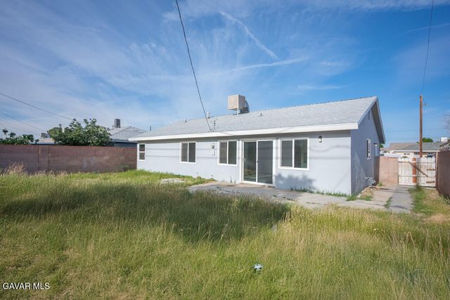 45462 E 3rd Street, Lancaster, CA 93535