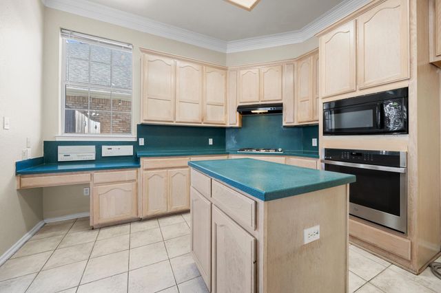 1612 Chasewood DR, Austin, TX 78727