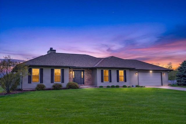 N4171 Country Club Drive, Brodhead, WI 53520