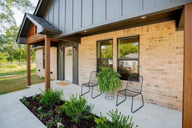 405 Short, Troup, TX 75789