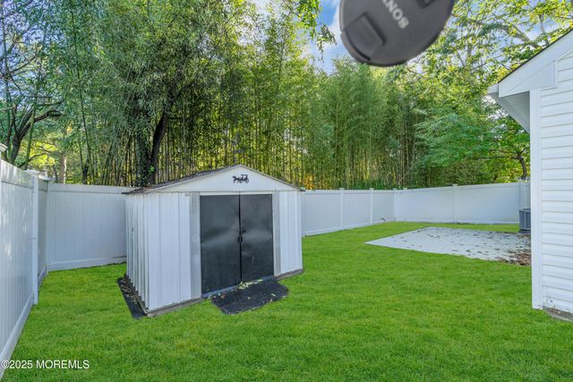 185 Elmwood Road, Oakhurst, NJ 07755