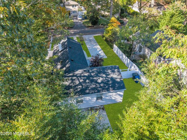 185 Elmwood Road, Oakhurst, NJ 07755