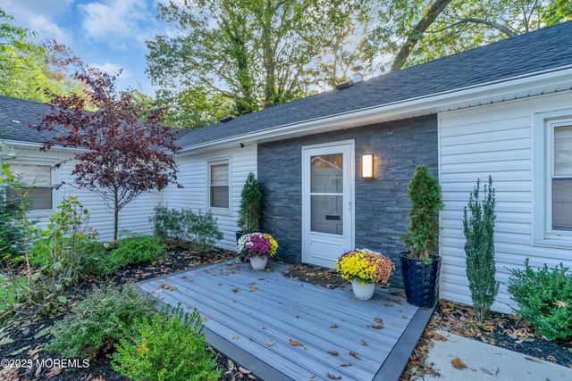 185 Elmwood Road, Oakhurst, NJ 07755