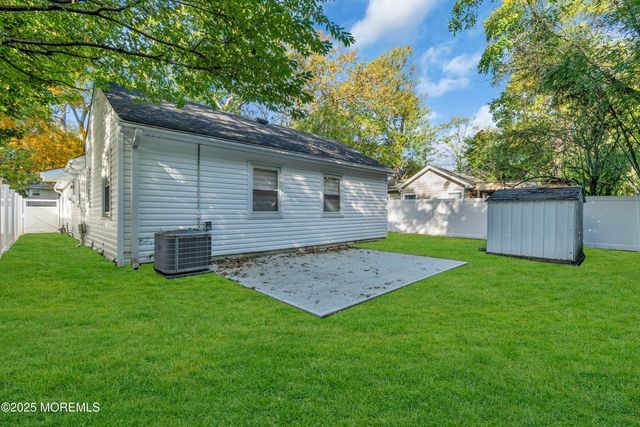 185 Elmwood Road, Oakhurst, NJ 07755