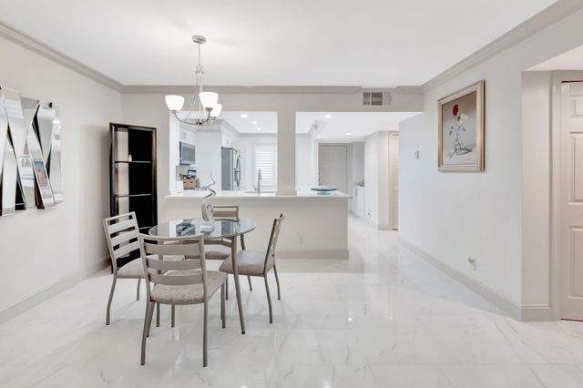 14375 Strathmore Lane 305, Delray Beach, FL 33446