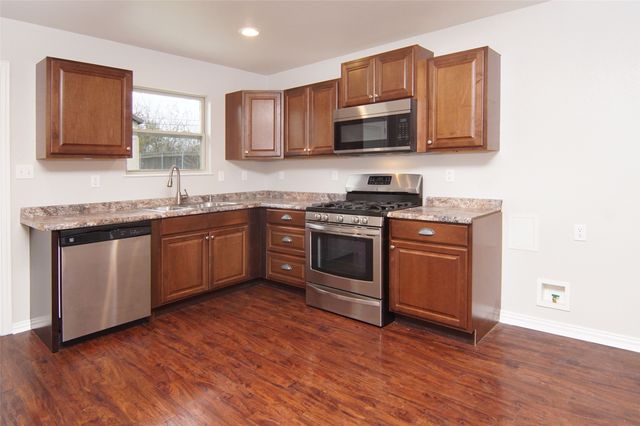 6800 Wallis Road, Lake Worth, TX 76135