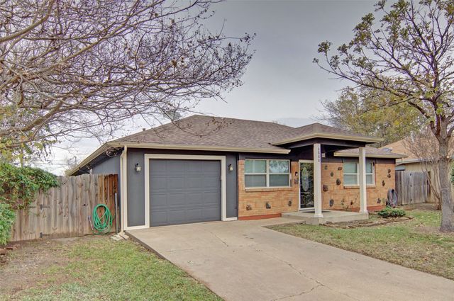 6800 Wallis Road, Lake Worth, TX 76135