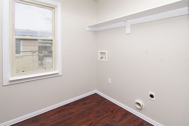 6800 Wallis Road, Lake Worth, TX 76135