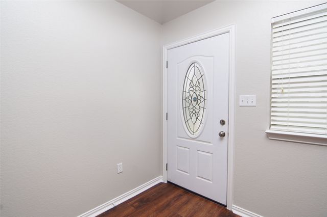 6800 Wallis Road, Lake Worth, TX 76135