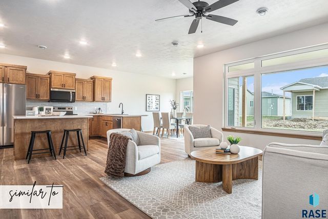 9215 W 43rd St Street, Sioux Falls, SD 57106