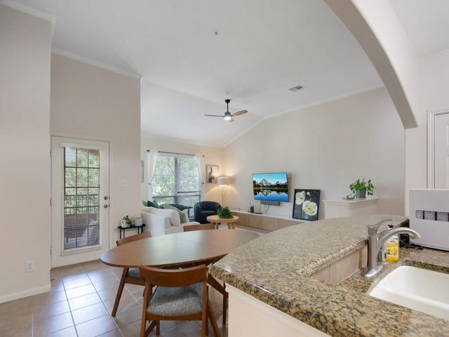 6607 Lake Woodlands 433, The Woodlands, TX 77382