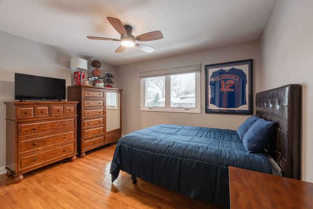 329 Montclare Lane, Wood Dale, IL 60191