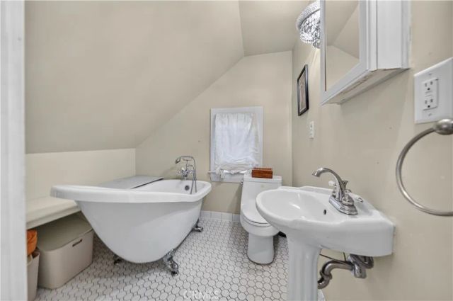 410 E Alvarado, Pomona, CA 91767