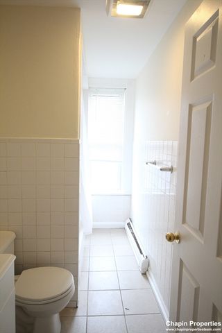 40 Forest St A, Boston, MA 02119
