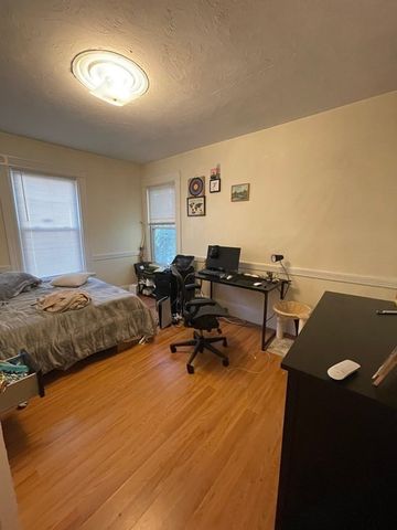 40 Forest St A, Boston, MA 02119