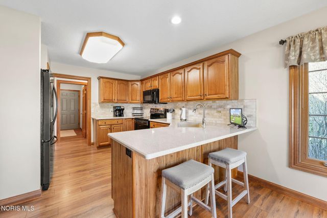 6041 Tournament Drive, Waterville, OH 43566
