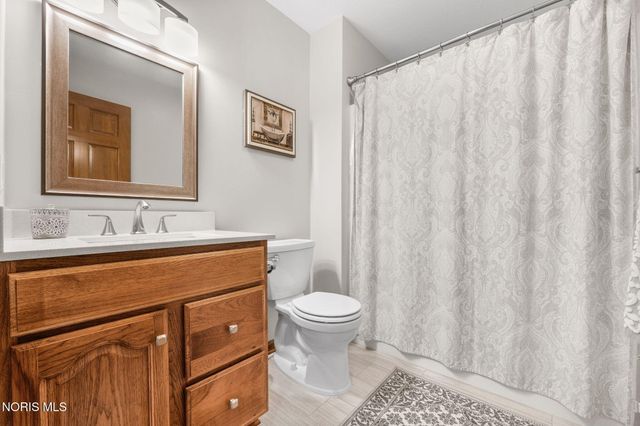 6041 Tournament Drive, Waterville, OH 43566