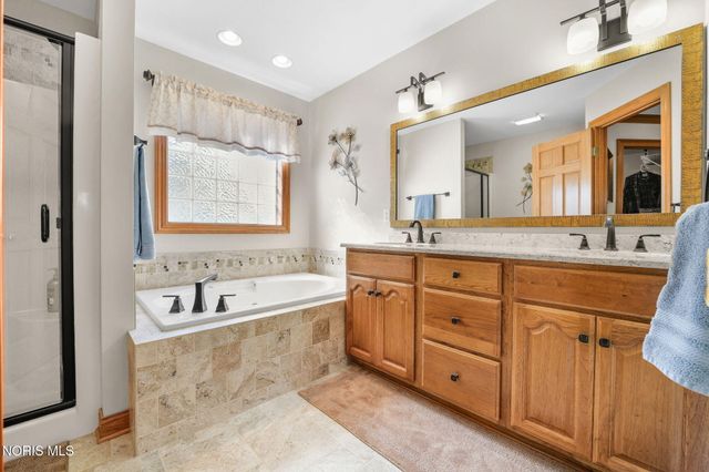 6041 Tournament Drive, Waterville, OH 43566