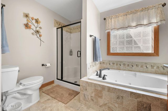 6041 Tournament Drive, Waterville, OH 43566
