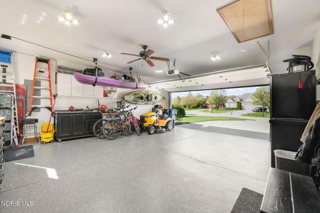 6041 Tournament Drive, Waterville, OH 43566