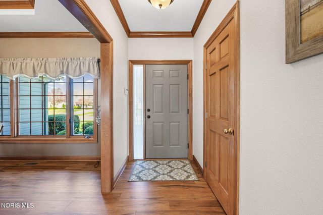 6041 Tournament Drive, Waterville, OH 43566