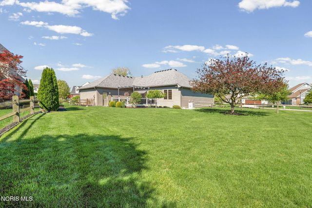 6041 Tournament Drive, Waterville, OH 43566