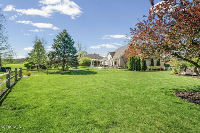 6041 Tournament Drive, Waterville, OH 43566