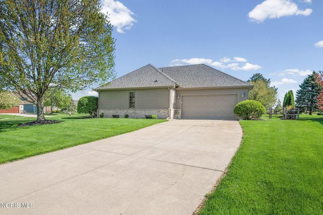 6041 Tournament Drive, Waterville, OH 43566