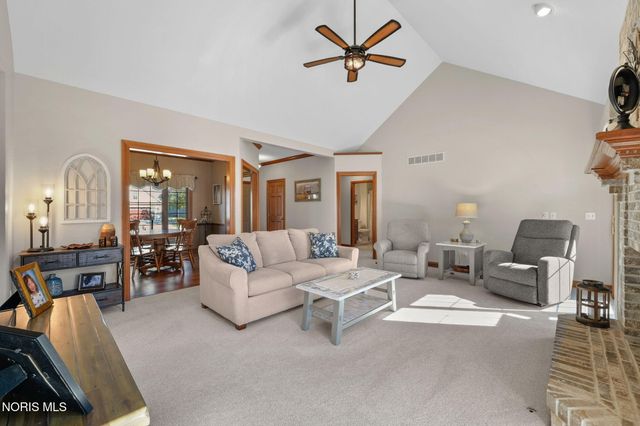 6041 Tournament Drive, Waterville, OH 43566