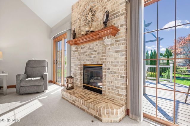 6041 Tournament Drive, Waterville, OH 43566