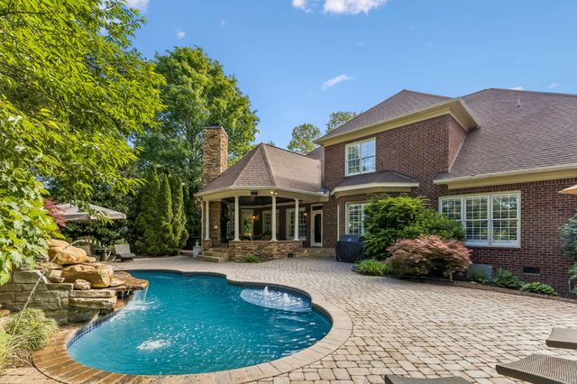 1136 Haverhill Dr, Brentwood, TN 37027