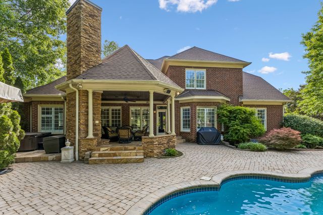 1136 Haverhill Dr, Brentwood, TN 37027