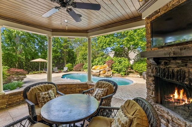 1136 Haverhill Dr, Brentwood, TN 37027