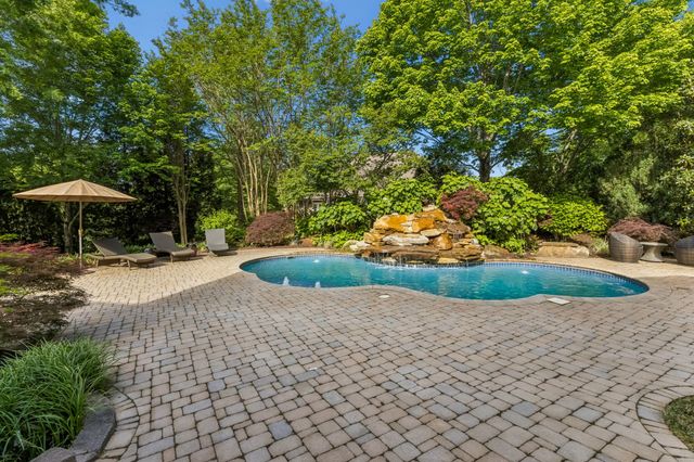 1136 Haverhill Dr, Brentwood, TN 37027