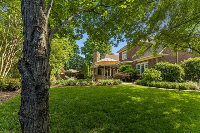 1136 Haverhill Dr, Brentwood, TN 37027