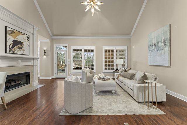 1136 Haverhill Dr, Brentwood, TN 37027