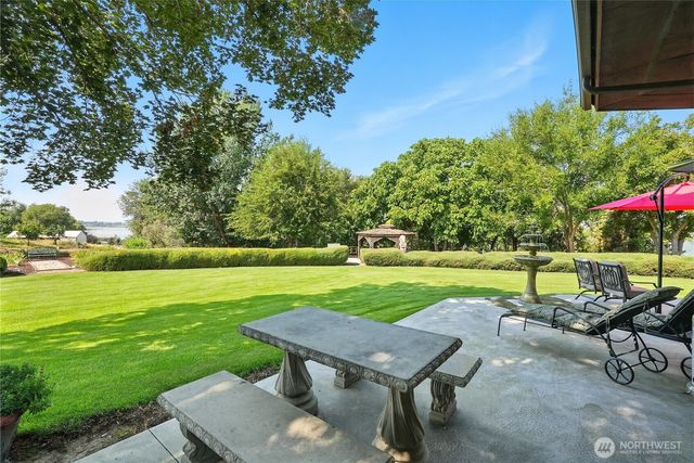 9747 Road 1 NE, Moses Lake, WA 98837