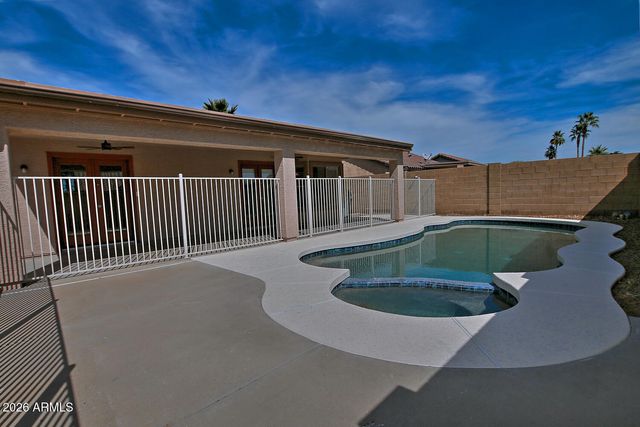 13253 W PARADISE Lane, Surprise, AZ 85374