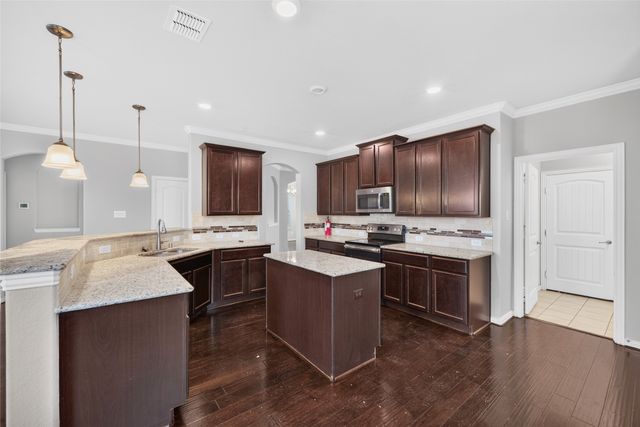 336 Chamberlain Drive, Fate, TX 75189