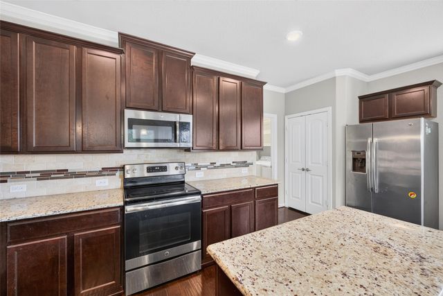 336 Chamberlain Drive, Fate, TX 75189