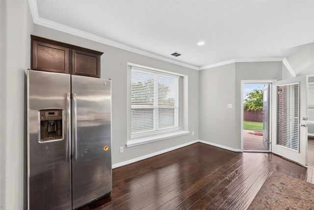 336 Chamberlain Drive, Fate, TX 75189